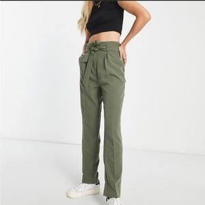 New Look paper bag trousers in khaki, size Tall 38 (Tall Medium)